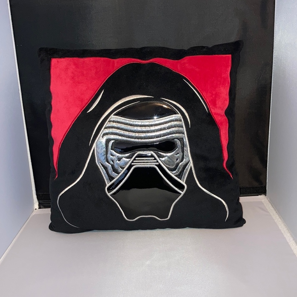 Star Wars Kylo Ren Accent Pillow